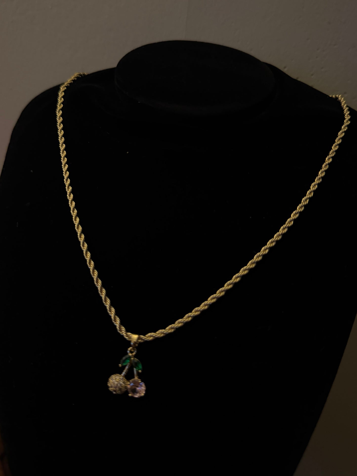CHERRY NECKLACE